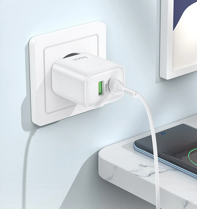 Cargador Rápido HOCO DC68 25W